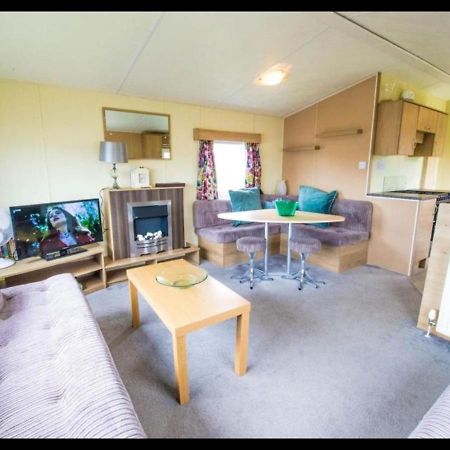 Sbl70 - Camber Sands Holiday Park - Sleeps 8 - Close Swimming Pools And Facilities - Private Parking Exterior photo